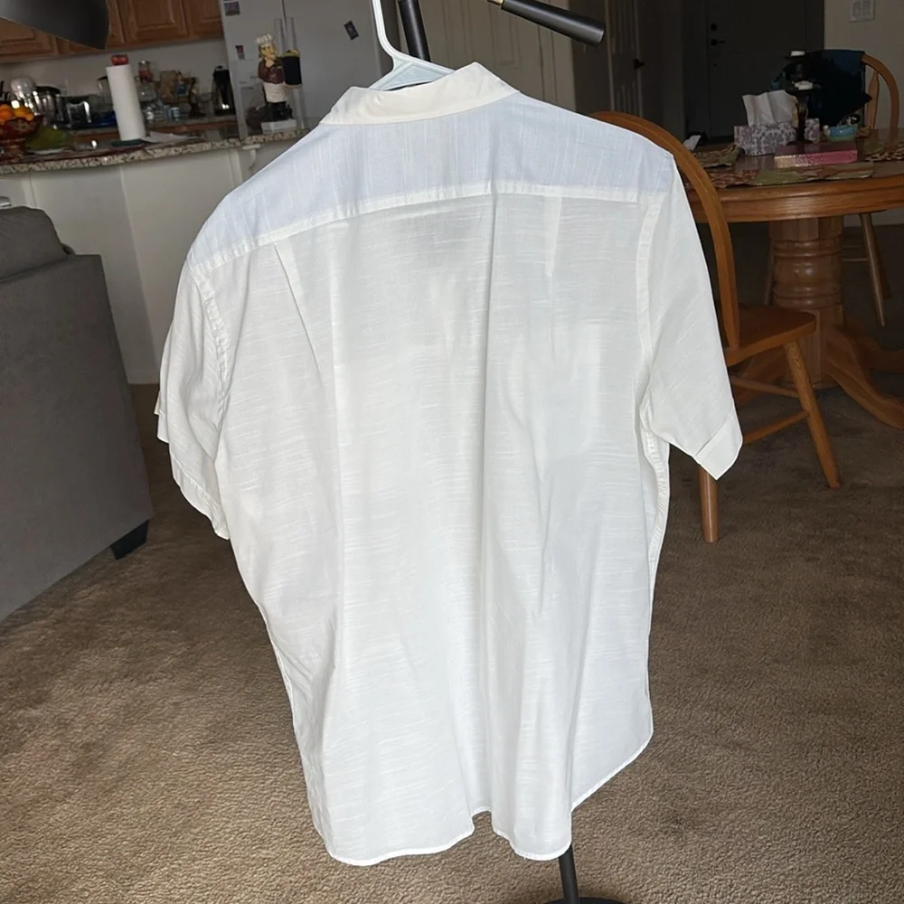 IZOD men's short sleeve shirt